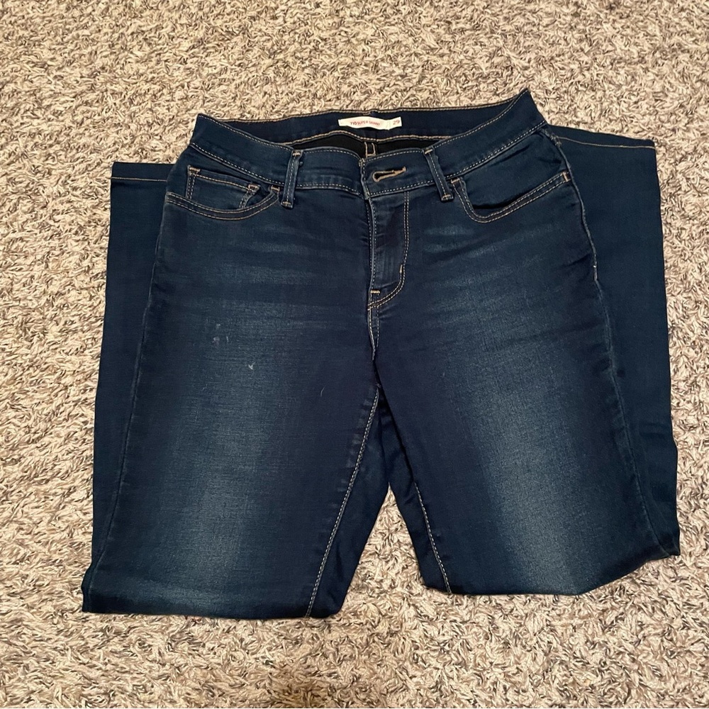 Dark buttery soft Levi’s skinny jeans